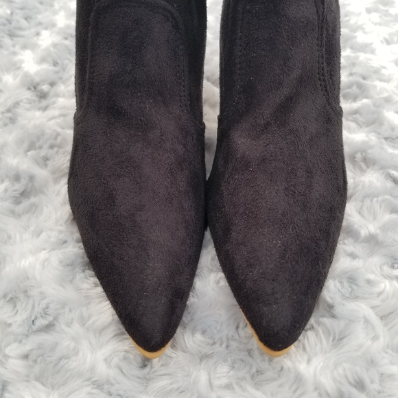 Vegan suede black boots with gold-ring hardware. - Picture 4 of 6